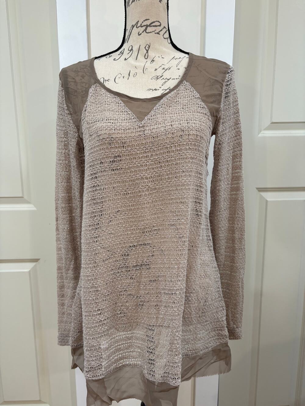 NWT BKE The Buckle Sheer Tan Sweater Size Small